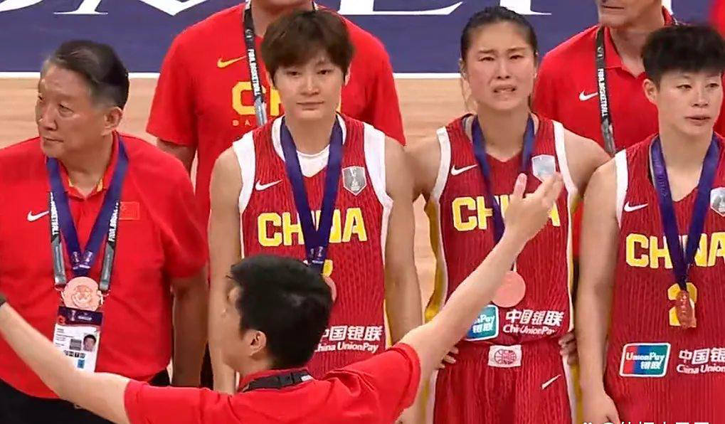 宫鲁鸣大刀阔斧,调整国家队阵容