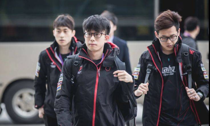 LOL选手转型(xíng)教練(liàn)，需要学习哪些东西？