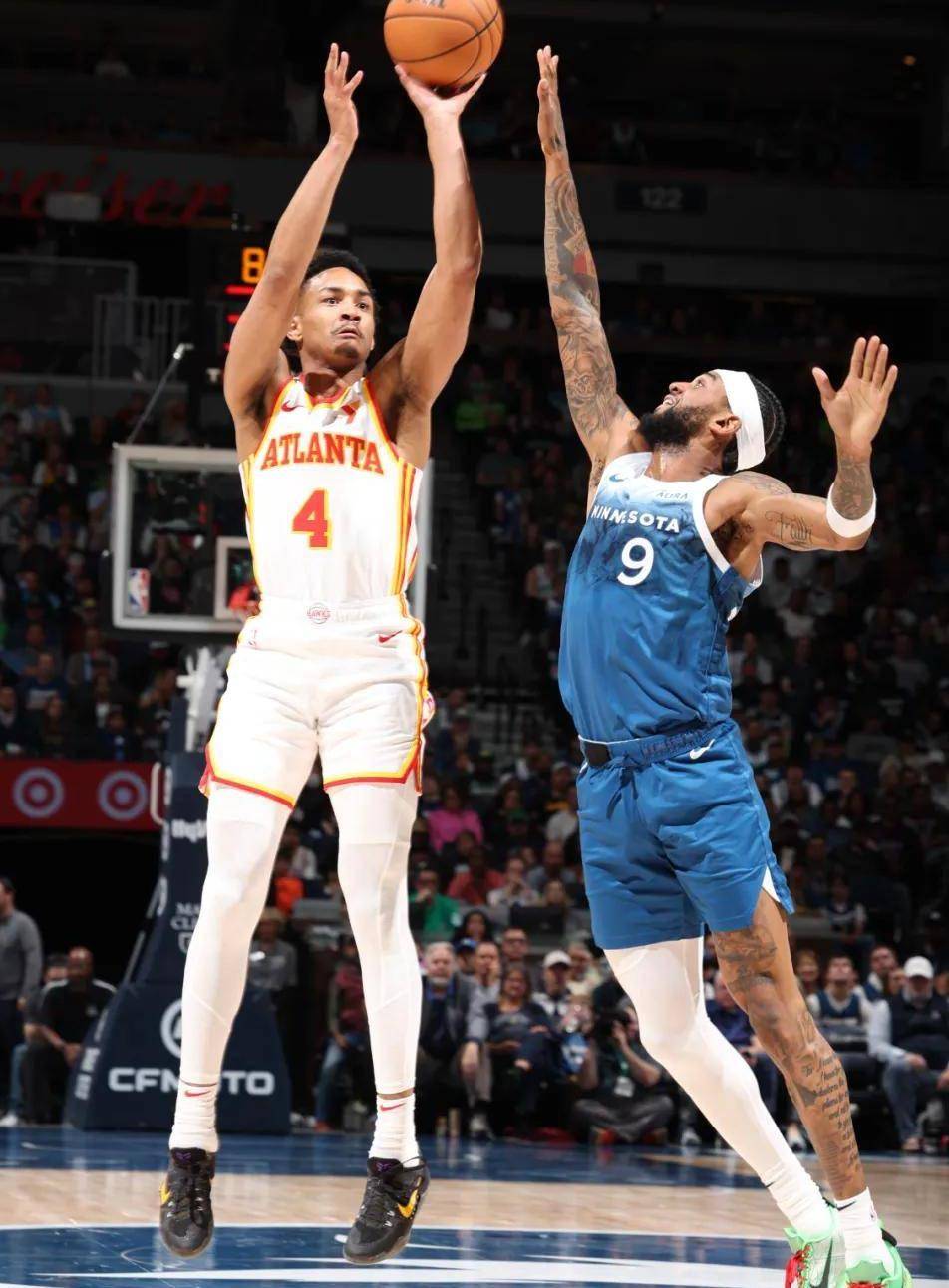 补强！马刺签回比永博，休赛期(qī)引科内特(tè)奥利尼克，鋒(fēng)线仍弱