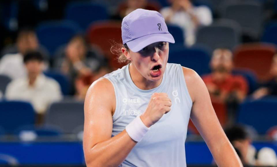 斯瓦泰克险勝(shèng)本西奇！首进武网八强，生(shēng)涯第25次跻身1000赛八强