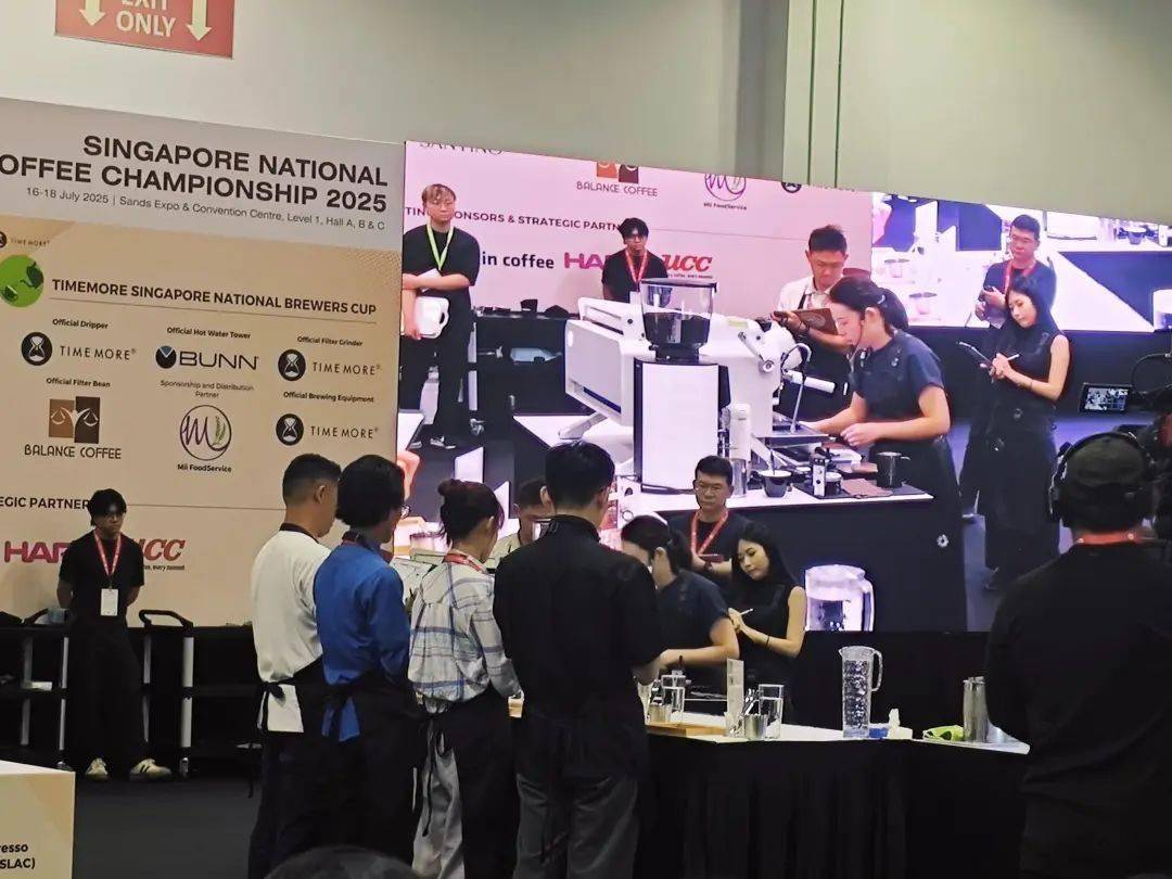 賽(sài)事廻(huí)顾｜新加(jiā)坡全(quán)国咖啡(fēi)錦(jǐn)标賽(sài)（SNCC）比賽(sài)指定用机：Tamp;Z品牌(pái)飞跃咖啡(fēi)机闪耀国际舞(wǔ)台，广受好评！