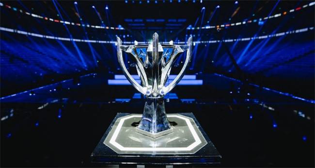 【一竞技1JingJi】LOL：S15全球(qiú)总决赛 巅峰(fēng)对决即将上縯(yǎn)