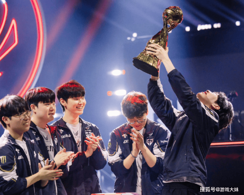 LOL更新(xīn)战队实力排(pái)行榜(bǎng)，BLG下(xià)滑到第5名，LCK包(bāo)揽前二